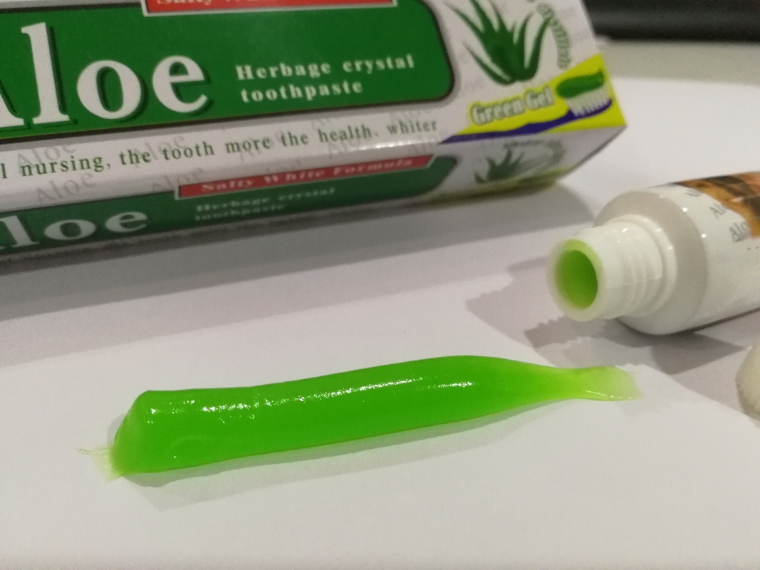 La planta natural de Vera Teeth Whitening Baking Soda del cuidado del áloe oral orgánico de la crema dental extrae Sls libre