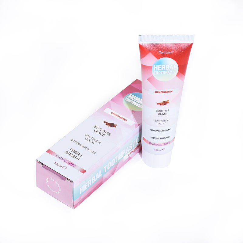 Experimente los beneficios de cepillarse los dientes dos veces al día con el producto de cuidado bucal Aqua Ingredientes incluidos