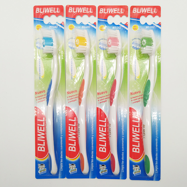 Cepillo de dientes reutilizable suave limpio oral plástico del OEM Eco de la manija amistosa al por mayor del color